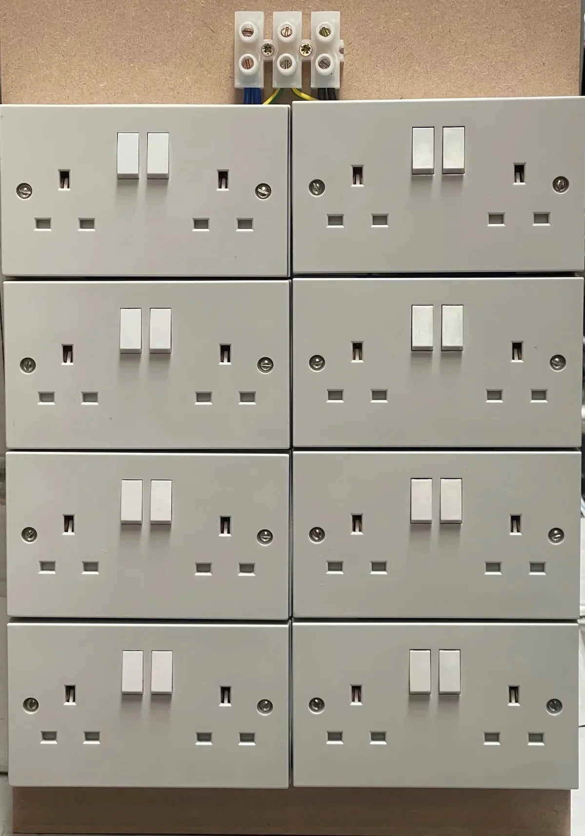 16 Socket ONLY MDF Board (HYD-0974) - Default Title - DiscountHydro.com - 49.99 - Lighting > Timers & Controllers, Power Outlets