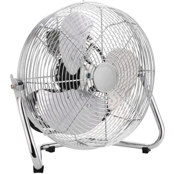 This portable floor fan features 3 adjustable speeds to accommodate a number of temperature requirements ranging from a soft