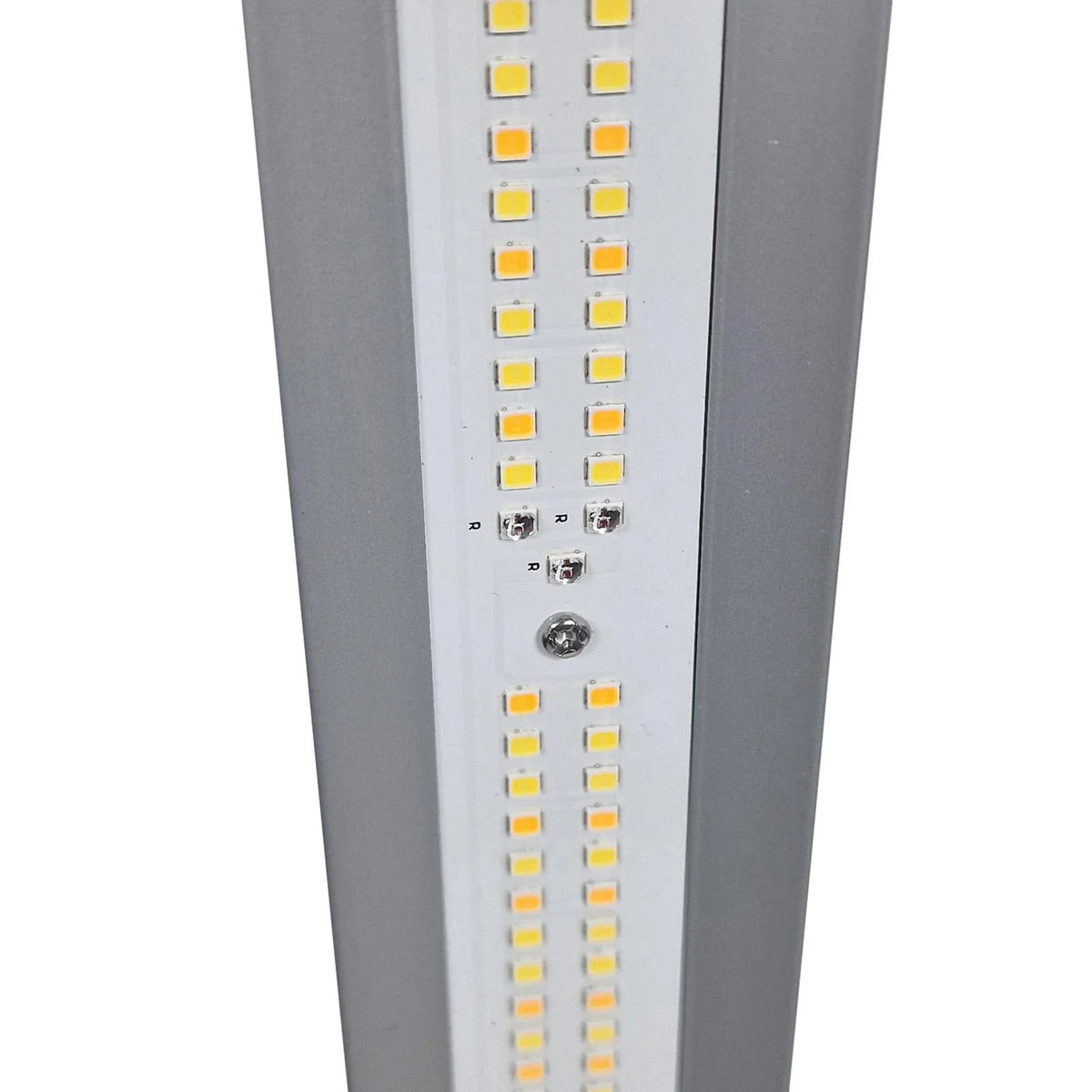 Elite 720w LED (Built in Driver) The Elite 720W LED delivers a powerful 2160 µmol/s output with an efficient 3.0 µmol/J
